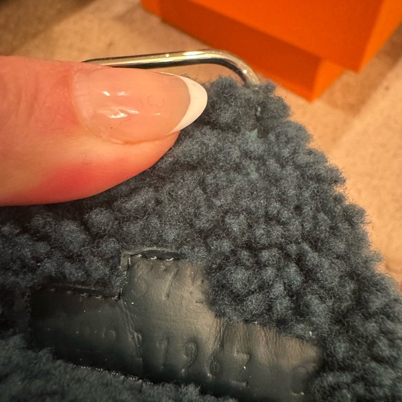 Hermes Vert Anglais Chypre Shearling Sandals size: 37.5 NEW IN BOX - Picture 7 of 7